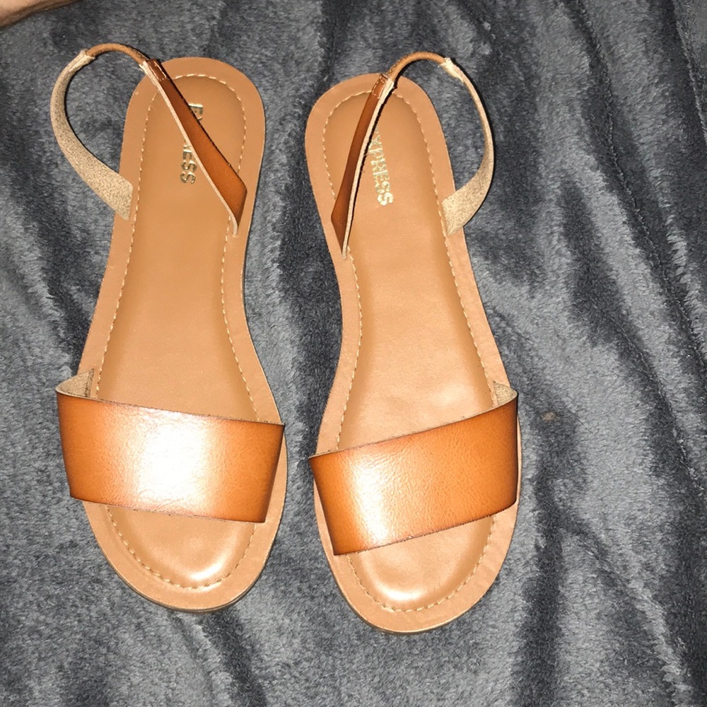 Express sandals ✨ size 8